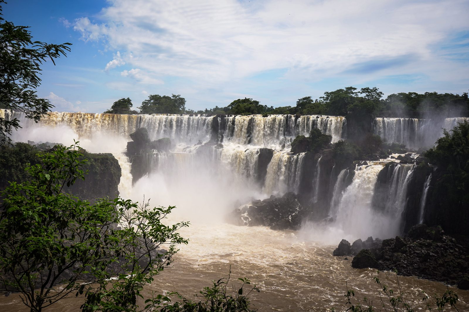 Iguazú Falls in full flow, Argentina, photographed by Cole Sjoholm